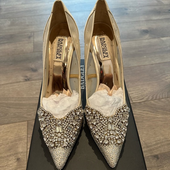 The perfect wedding shoe! - Picture 2 of 5